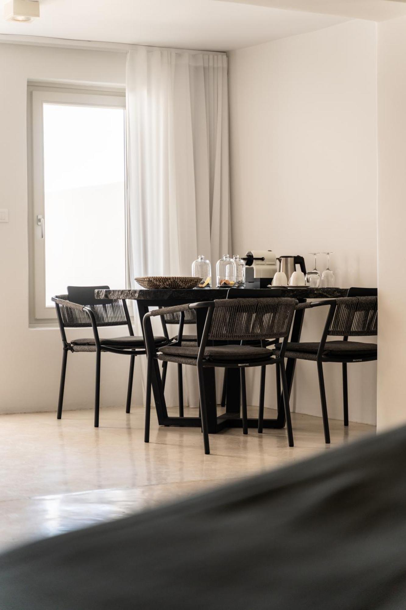 Rocabella Santorini Hotel & Spa 易莫洛林 外观 照片