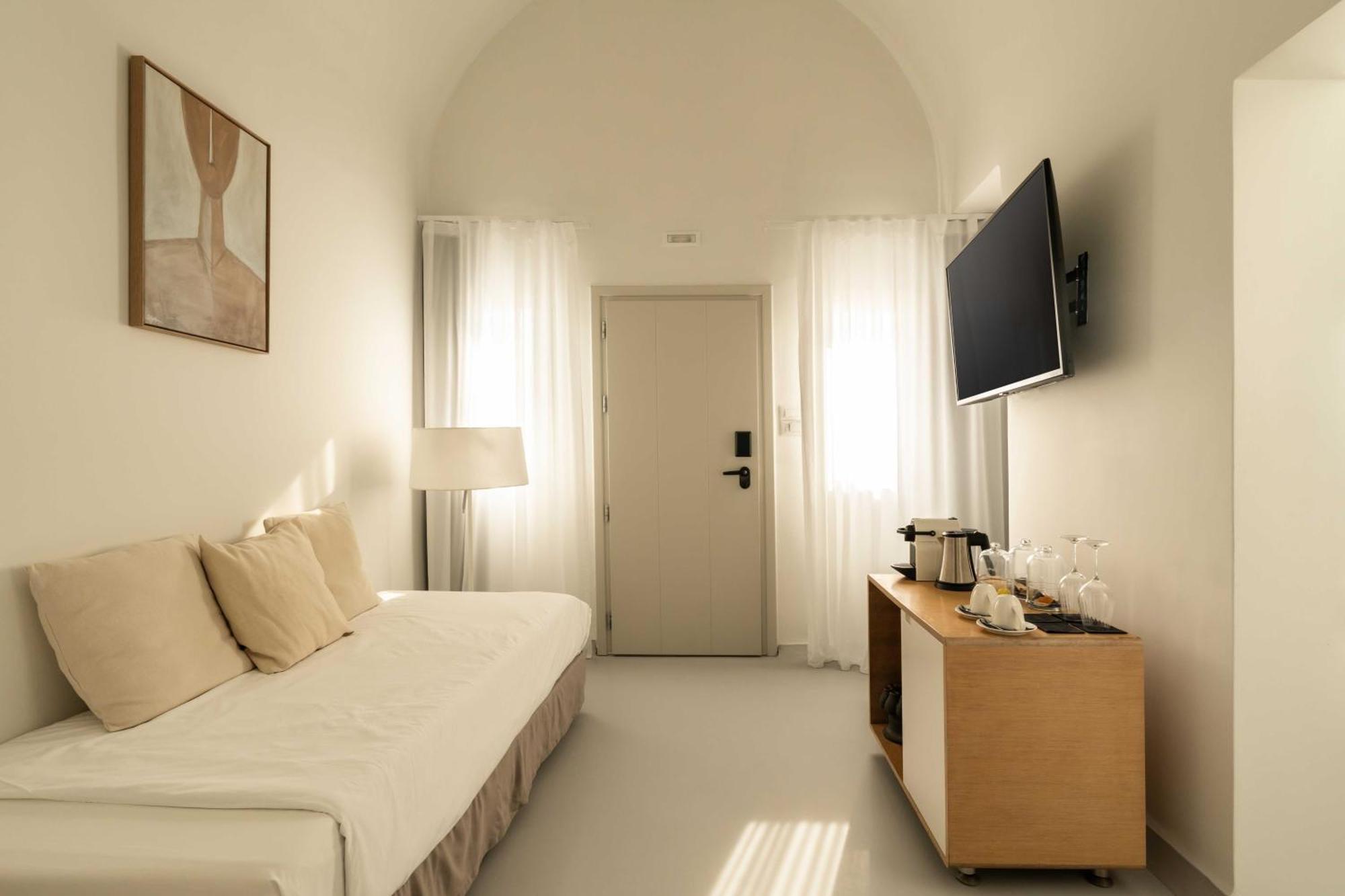 Rocabella Santorini Hotel & Spa 易莫洛林 外观 照片